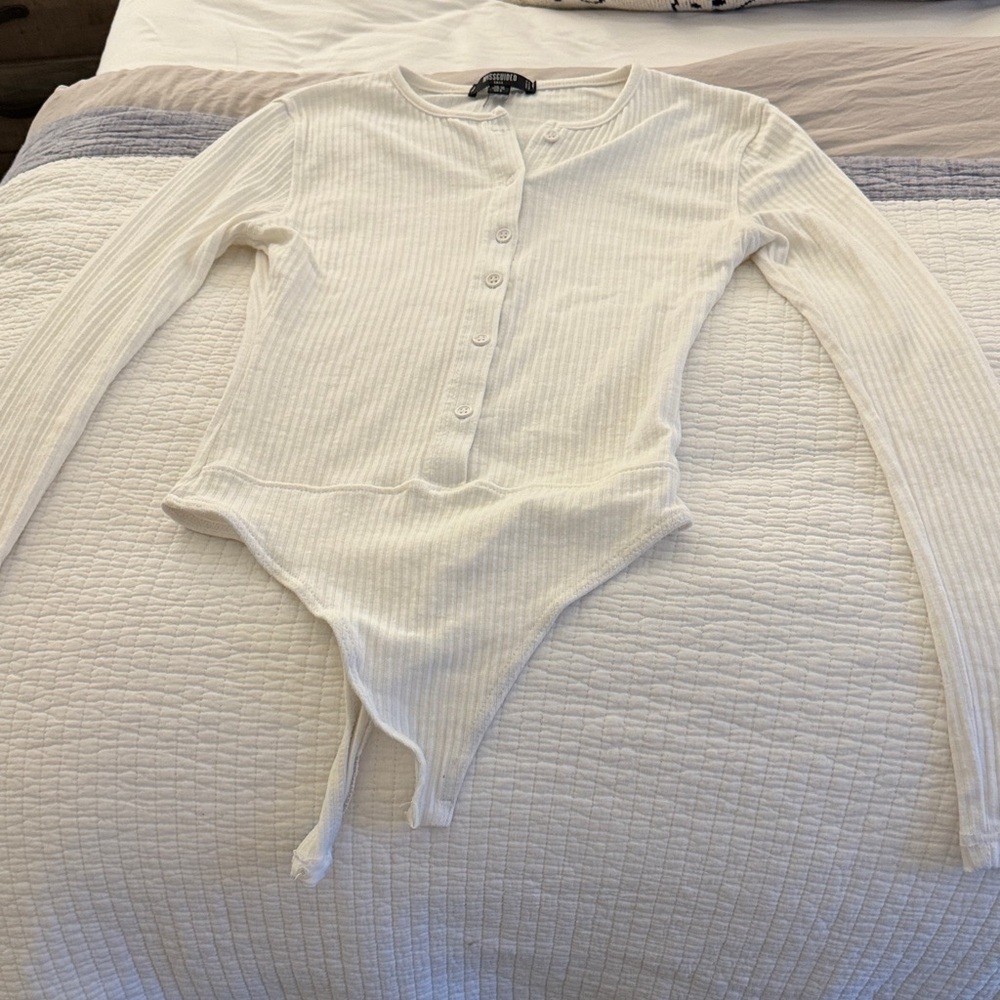 Missguided white Ribbed Button-Up Bodysuit - Picture 4 of 5